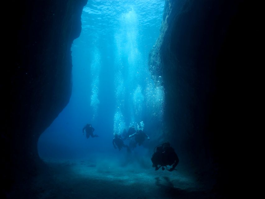 Oia: 2 Guided Scuba Dives off Santorini for Certified Divers - Why Oia and Santorini’s caldera work so well underwater