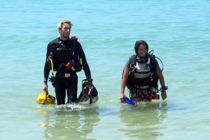 Open water scuba certifiication course with beach dives - Day One at Kiwidivers Phuket: E-Learning, Paperwork Check, and Pool Skills