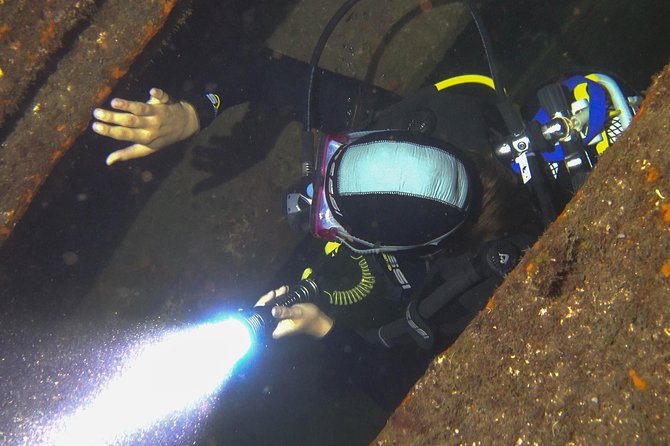 PADI Advanced Open Water Diver Course (AOWD) - 2 days - The underwater skills you’ll practice (and why they matter)