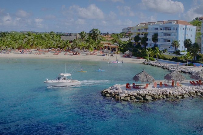 PADI Discover Scuba Dive at 5 Star Dive Center Blue Bay Dive, Curacao - Instructor attention and PADI safety-first habits