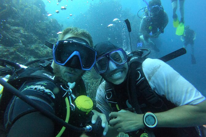 PADI Open Water Course in Curacao - Getting There: Livingstone Jan Thiel Resort as Your Base