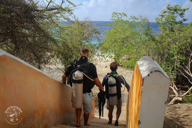 PADI Open Water Course in Curacao - Instructors and Instruction Style: Dennis and Princess Esmay’s Impact