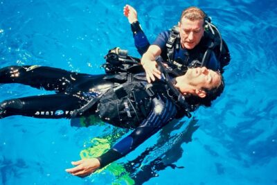 PADI Rescue Diver Course in Gran Canaria - Day 2 at Amadores Beach: the two rescue scenarios that build confidence
