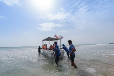 PADI Scuba Diver Course - The Typical Schedule: Theory, Confined Water, Then Open-Water Sessions