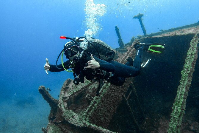 PADI Scuba Diving Courses in Tenerife: All Specialities Until Divemaster - Getting There: Meeting at 9:00 and Handling Pickup Options