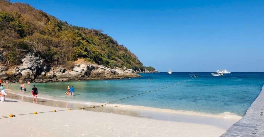 Phuket: Racha Island Snorkeling or Scuba Diving Tour - The scuba session: safety briefing, timed underwater time, and real structure