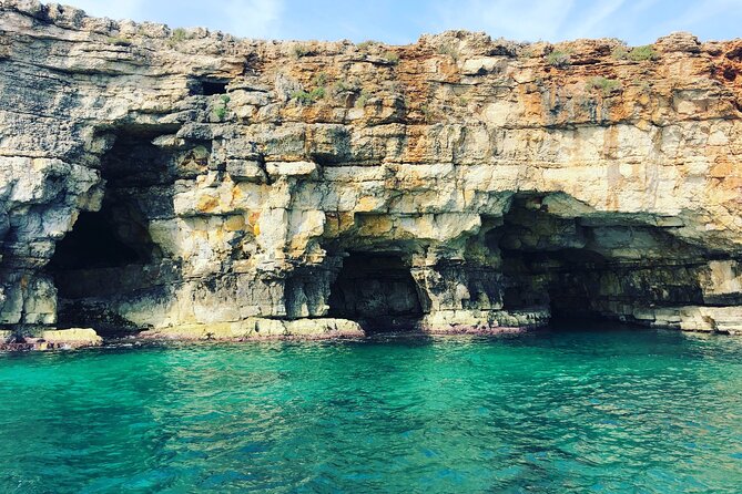 Polignano a Mare boat tour emotions, caves, diving and appetizers - The Main Ride with Dorino: Commentary, Music, and Italian Energy