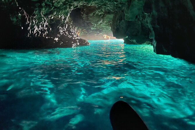 Porto Selvaggio kayak tour + cliff diving + cold spring immersion - The short training session that makes first-time kayaking work
