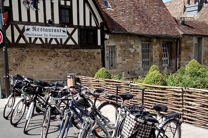 Private Guided Bike Tour of Cabourg and Dives in French - Cabourg by bike: a seaside resort with real texture