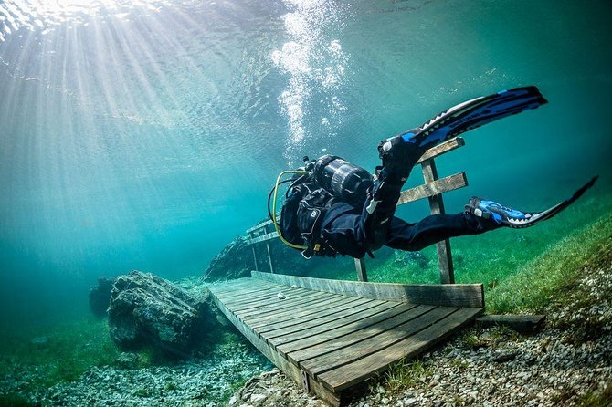 Professional Scuba Diving Boat Trip With Lunch and Transfer – Hurghada - Lunch on a boat: the break that keeps the second session fun