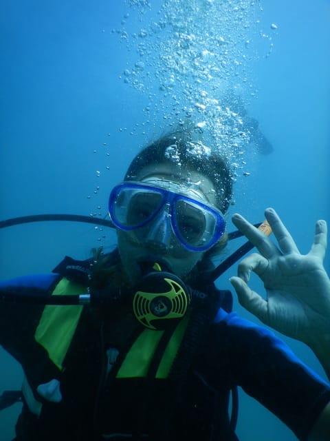 Pula: Introduction to Scuba Diving - The Skills Lesson: Breath Control and Underwater Hand Signals