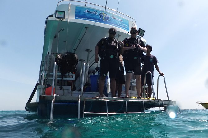 Refresher scuba diving trip, 3 dives at Racha Noi and Racha Yai - The day’s flow: from Chalong Pier to three different underwater sites