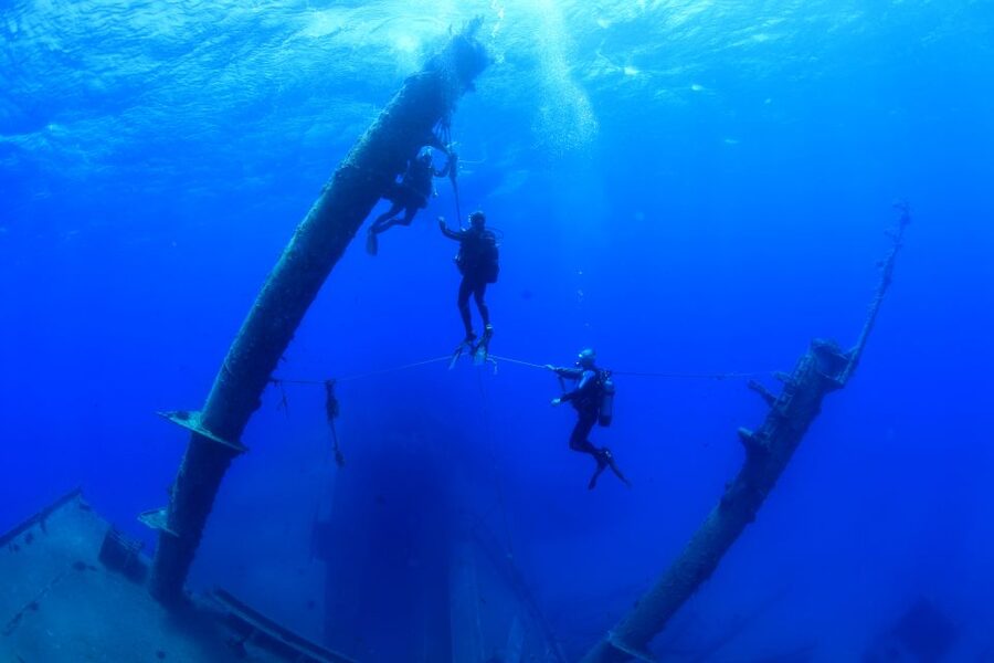 Rhodes: Diving Adventure for Beginners and Experts - Crew support in the water: equipment checks, signals, and constant eyes