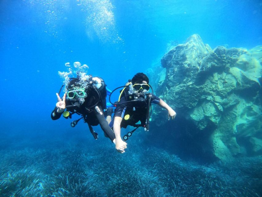 Santorini: Scuba Diving Experience in Caldera for Beginners - How the Small Group (Up to 10) Changes the Whole Experience