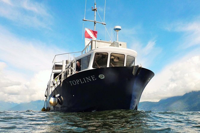 Scuba Dive Boat Charter in Vancouver (Certified Divers Only!) - A 40-foot Topsail day in Howe Sound