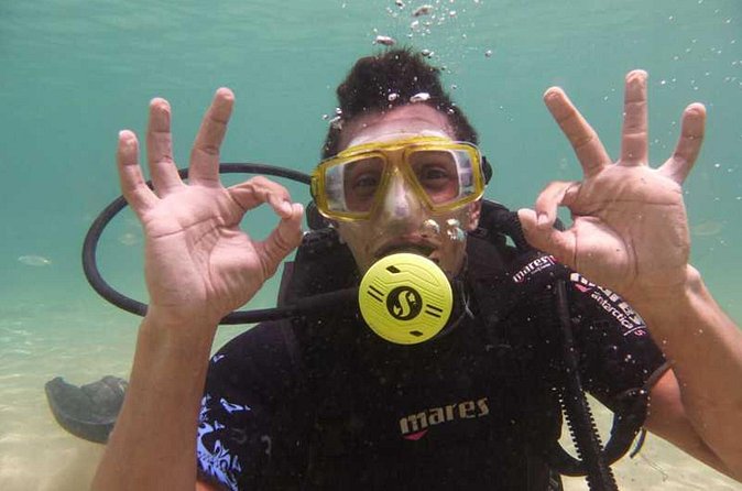 Scuba Diving Baptism in Costa Teguise, Lanzarote - Safety and coaching: why the 10-minute training matters
