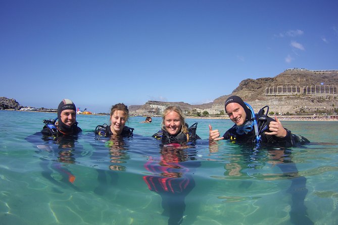 Scuba Diving Experience for Beginners in Gran Canaria - Gear-Up and Shallow-Water Practice: Getting Control Fast