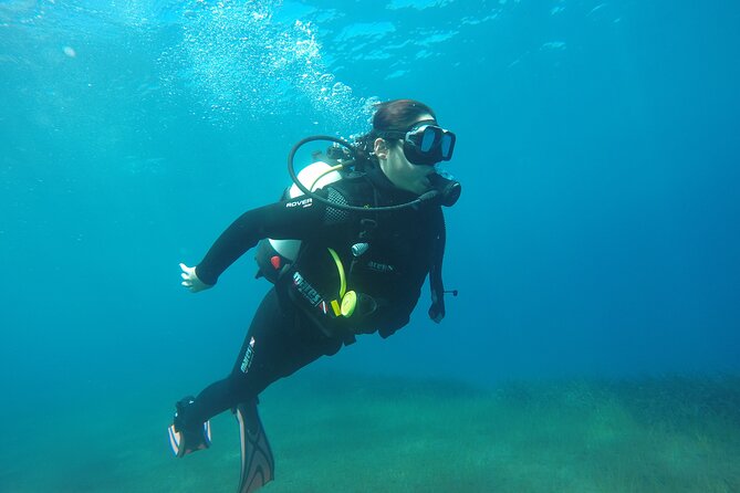 Scuba Diving Experience in Santorini - Santorini Scuba Academy: The 9:00 Start and Getting Set