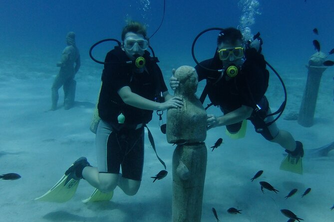 SCUBA DIVING first time experience - Green Bay practice: learning breathing and control at your own pace