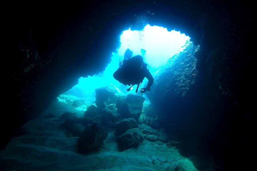 Scuba Diving in Dubrovnik: 1 Dive for Certified Divers - Taranto wreck: a 10-minute boat ride and a WWII connection
