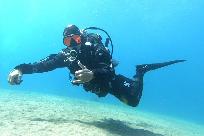 Scuba Diving in Lanzarote (for certified divers only) - Morning logistics: where you meet and how the day starts
