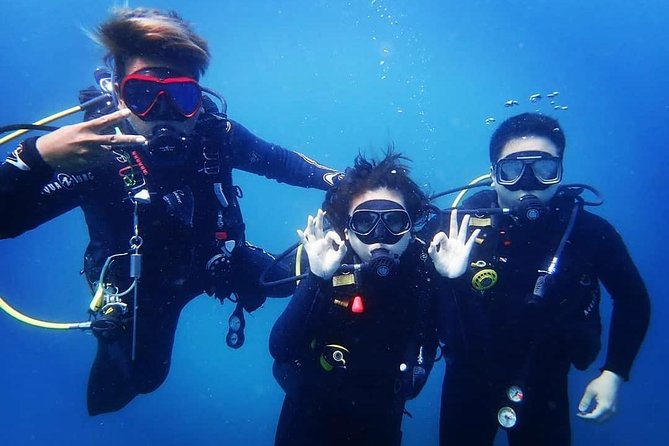 Scuba Diving in Nusa Penida - Manta Point - Stop 1: Neptune check-in and getting you ready to see manta rays