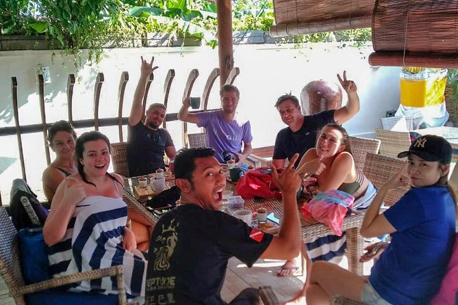 Scuba Diving in Nusa Penida - Manta Point - Stop 3: Kelingking Beach waters and a classic Penida backdrop