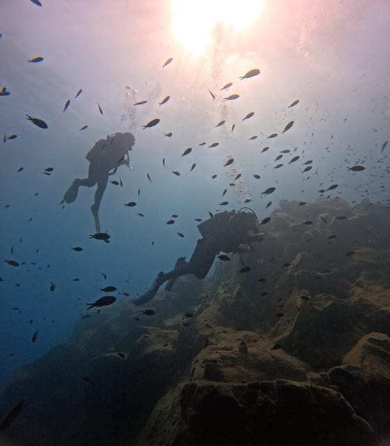 Scuba Diving in the Volcanic Caldera/shorelines of Santorini - Santorini’s Volcanic Caldera Underwater: Why the Water Feels Relaxing