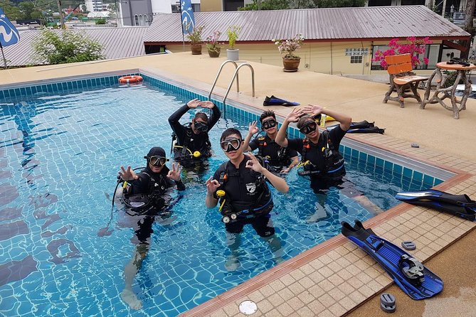 Scuba diving Pool lesson for beginners (1 hour ) - Instructors make or break beginner scuba (and these coaches get praised)