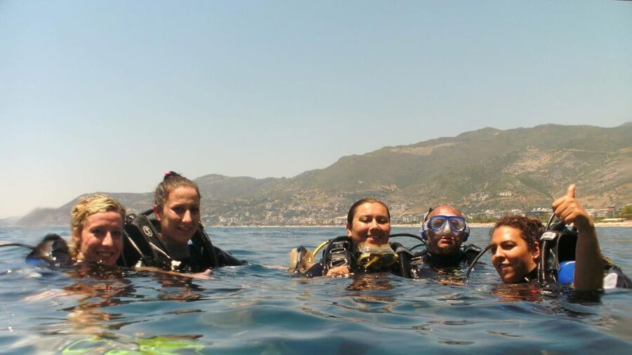 Scuba Diving Tour with Transfer From Alanya and city of Side - Visitors on board: bringing family without forcing anyone underwater