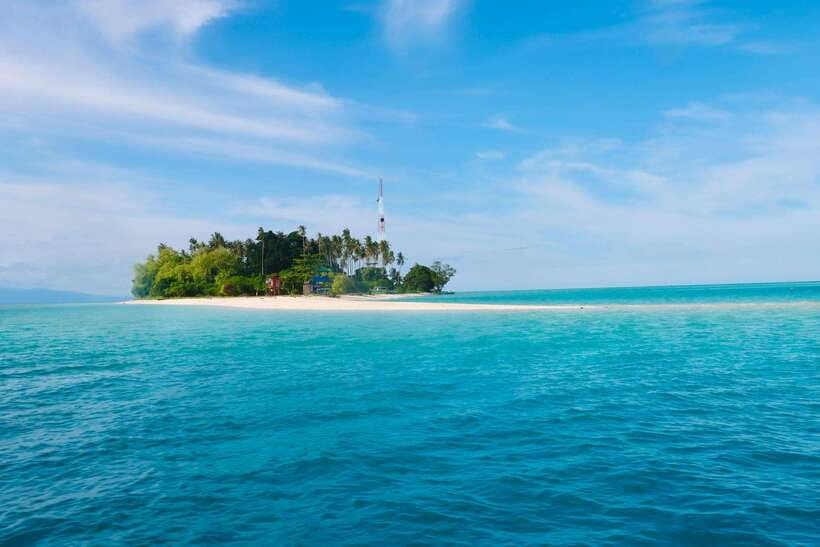 Semporna: Explore 3 Islands Tour Snorkel or Dive & Lunch - Timba Timba Island: sheltered water, quick prep, then straight to the fun