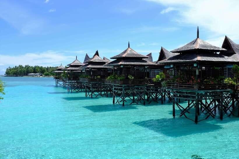 Semporna: Mabul and Kapalai Trip in Snorkel or Dive & Lunch - Mabul and Kapalai: Two reef moods from one Semporna base