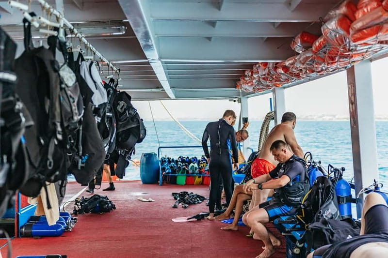 Side: Scuba Diving, Underwater Museum, 2 Dives incl. Lunch - Lunch Aboard the Boat: The Best Part You Can Actually Control