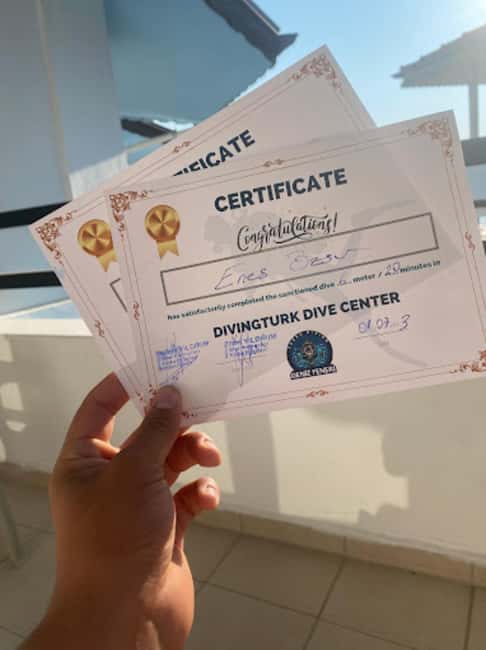 Side: Scuba Diving with Expert Diving Option - Pickup and briefing: what happens before you go underwater
