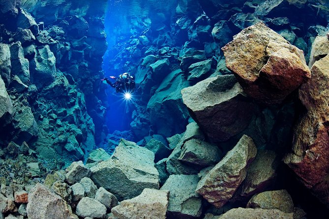 Silfra: Diving Between Tectonic Plates - Meet on Location - Silfra Hall, Cathedral, and Lagoon: Your Guided Underwater Course