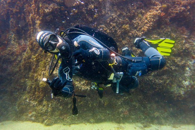 Small Group Diving Baptism in Tossa de Mar - Instructor training matters: small group comfort and safety boundaries