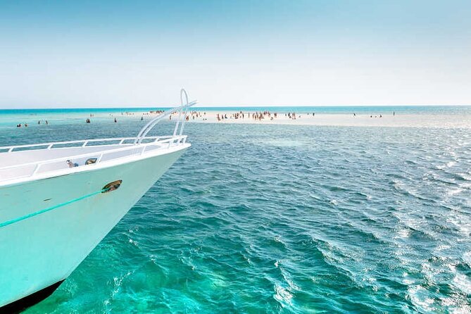 Snorkeling and Diving to Ras Mohamed And White Island by VIP Boat - On the water to Ras Mohamed: the boat day rhythm