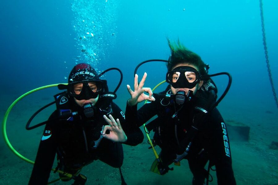 Tenerife: Discover Scuba Diving with Free Photos - First Underwater Skills: Breathing, Communication, and Going at Your Pace