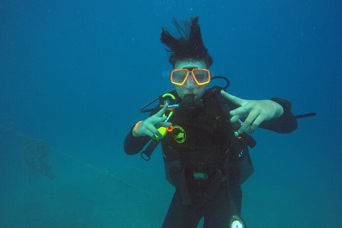 Try Scuba Diving Experience for Beginners in Hurghada - Getting your energy back: lunch and time on the boat