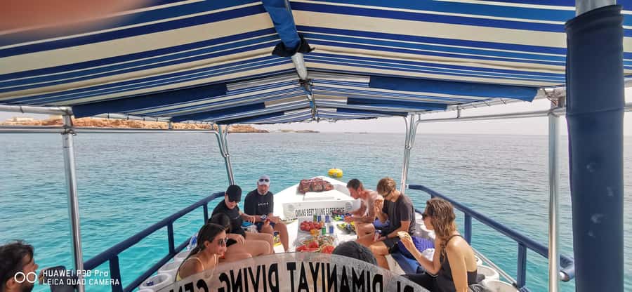 Try scuba Diving Tours To Daymaniyat Islands. - The break: snacks, sandwiches, and getting your energy back