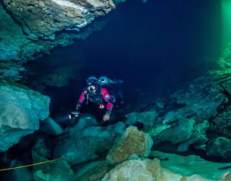 Tulum : Scuba in 2 cenotes including a deep one Pit Dos Ojos - Who should book this Pit + Dos Ojos scuba route