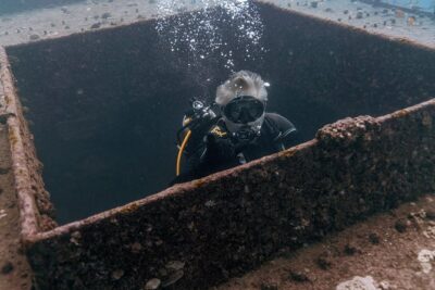 Waikiki 2 Tank World Class Wreck SCUBA Diving - Certified Only - Stop 1 and Getting Moving: Honolulu Check-In and Harbor Time