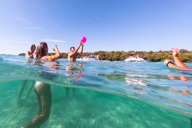 Zadar: Shipwreck Dive, Sandy Beach, Lighthouse & Island Tour - Sandy Sabuša lagoon: the beach break that actually lets you breathe